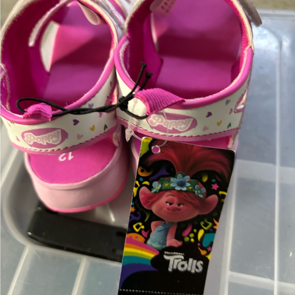 New WT light up Trolls sandals for girls size 12